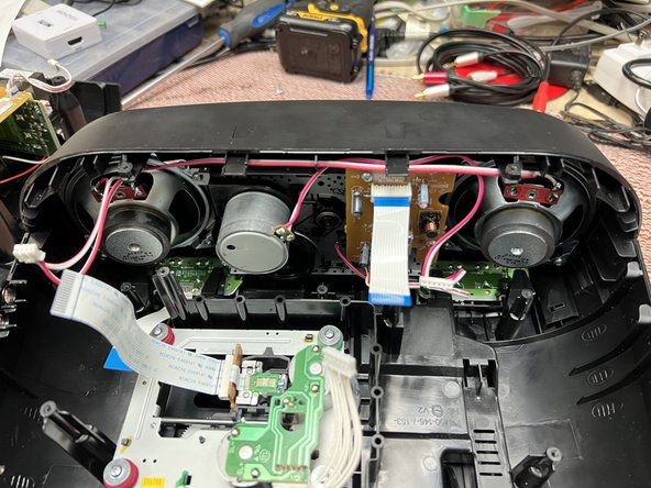 Sony CFD-S70 Disassembly, Disconnecting connectors: crwdns2935265:07crwdnd2935265:03crwdnd2935265:03crwdne2935265:0