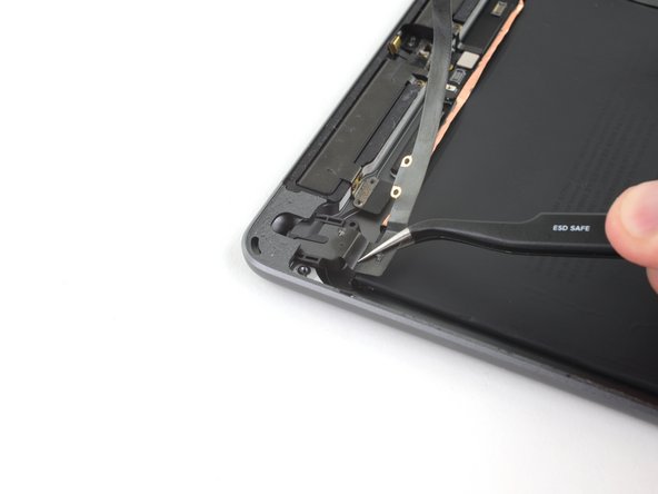 iPad 8 LTE Headphone Jack Replacement