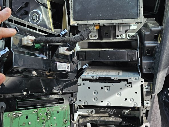 Infiniti Q50 Bottom Screen Display Replacement: crwdns2935265:010crwdnd2935265:02crwdnd2935265:02crwdne2935265:0