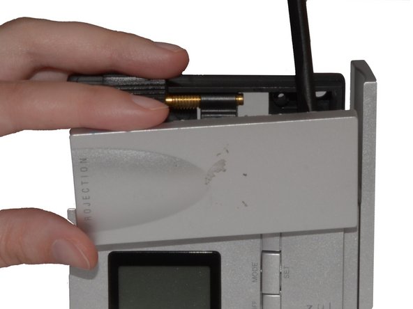 Oregon Scientific RM318PA Focus Knob Replacement: crwdns2935265:05crwdnd2935265:02crwdnd2935265:02crwdne2935265:0