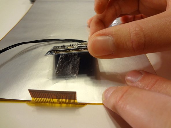 Boogie Board Rip Internal Antenna Replacement, Unattatch transformer from antenna.: crwdns2935265:013crwdnd2935265:02crwdnd2935265:02crwdne2935265:0