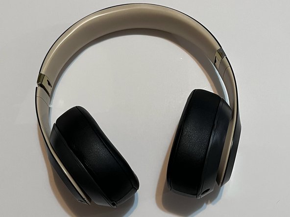 Beats Studio 3 Headband Replacement: crwdns2935265:04crwdnd2935265:02crwdnd2935265:02crwdne2935265:0