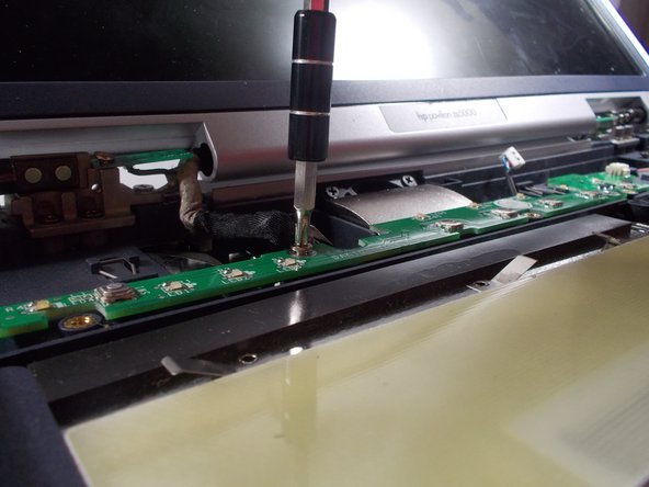 HP Pavilion ze5000 Primary Fan Replacement: crwdns2935265:012crwdnd2935265:02crwdnd2935265:02crwdne2935265:0