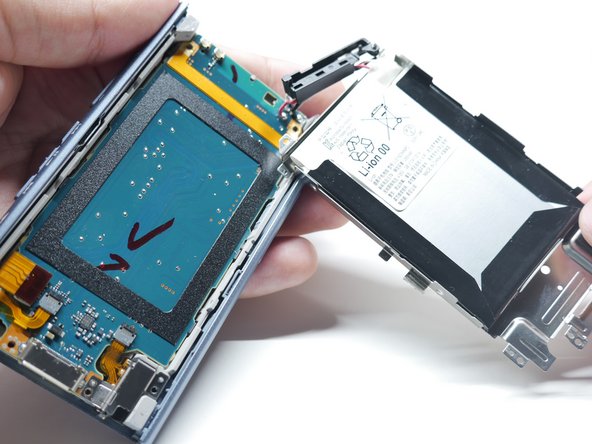 Sony Walkman A-45 Battery Replacement, Remove the Battery: crwdns2935265:07crwdnd2935265:02crwdnd2935265:03crwdne2935265:0