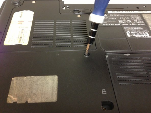 Dell Inspiron 1521 Central Processing Unit (CPU) Replacement, Bottom Panel: crwdns2935265:014crwdnd2935265:02crwdnd2935265:02crwdne2935265:0